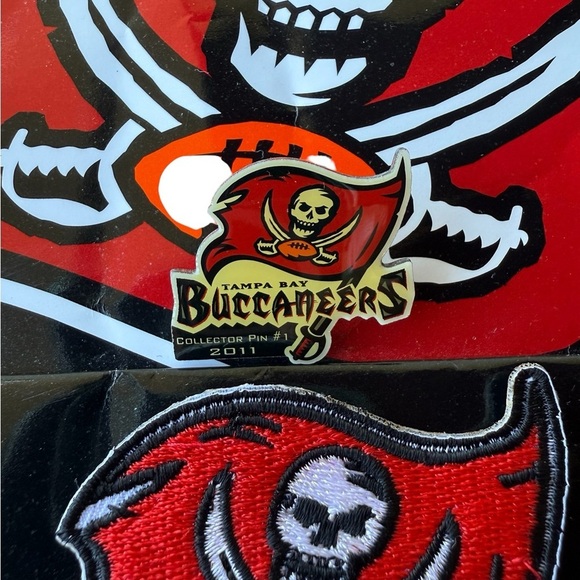 Tampa Bay Buccaneers Valued Collector’s Pins, Patches, & Gift Bags $65 OBO - Picture 3 of 4